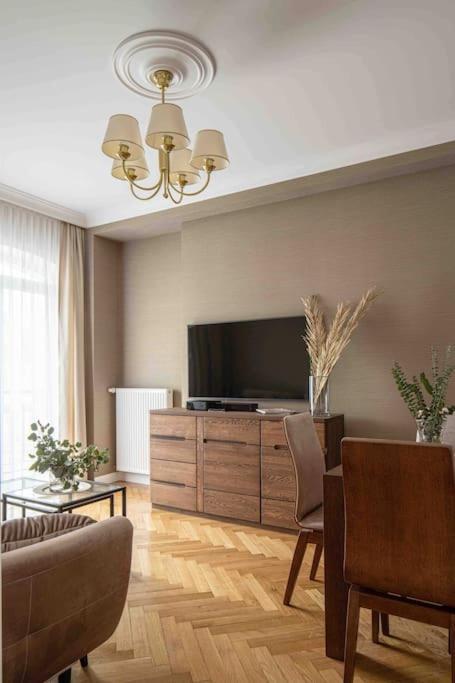 Wyzwolenia Apt , Lazienki Park & Zbawiciela Sq. 2' Warsaw Ngoại thất bức ảnh