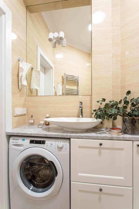 Wyzwolenia Apt , Lazienki Park & Zbawiciela Sq. 2' Warsaw Ngoại thất bức ảnh